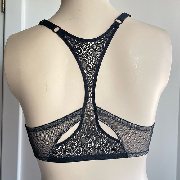 BLACK 36DD VS RACERBACK BRA - Picture 2 of 2